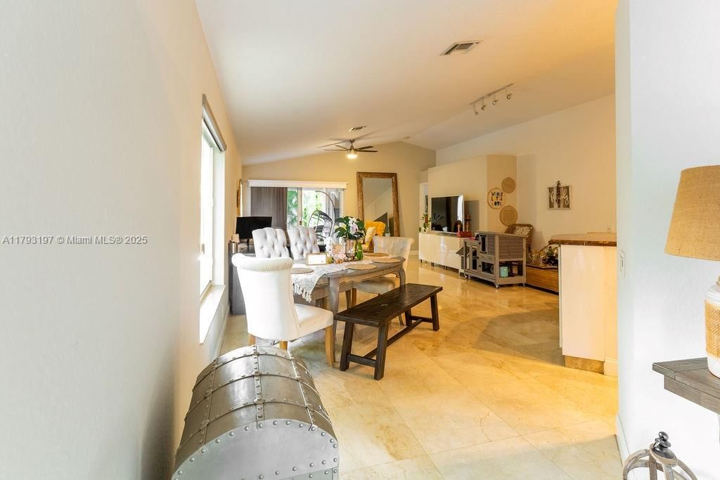 Real estate property located at 1558 Sunset Way, Broward, Sector 2- Parcels 21b 22, Weston, FL
