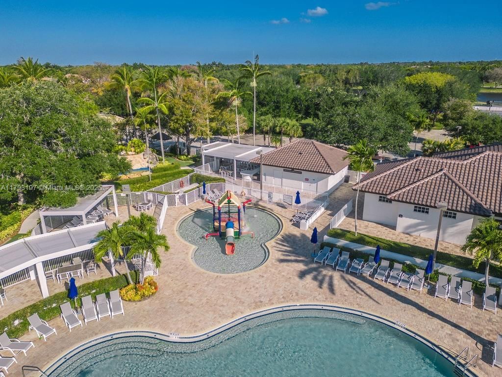 Real estate property located at 1558 Sunset Way, Broward, Sector 2- Parcels 21b 22, Weston, FL