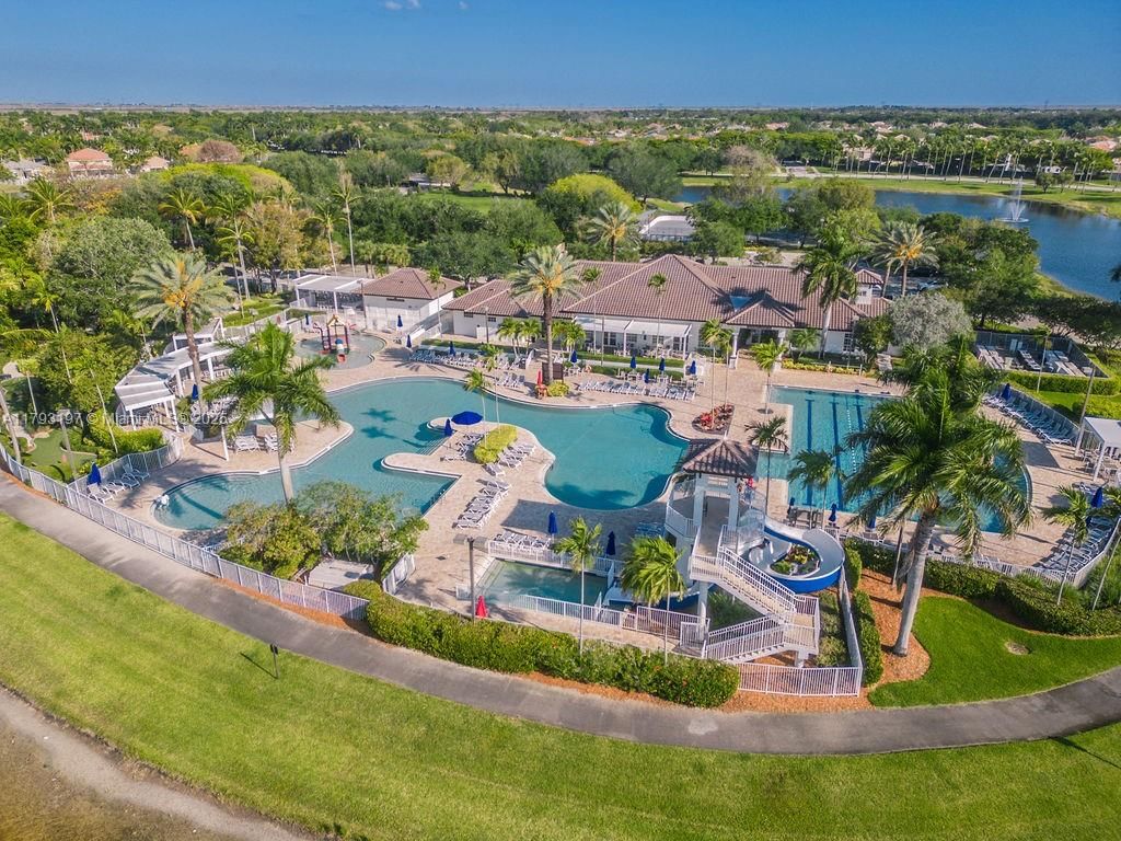Real estate property located at 1558 Sunset Way, Broward, Sector 2- Parcels 21b 22, Weston, FL
