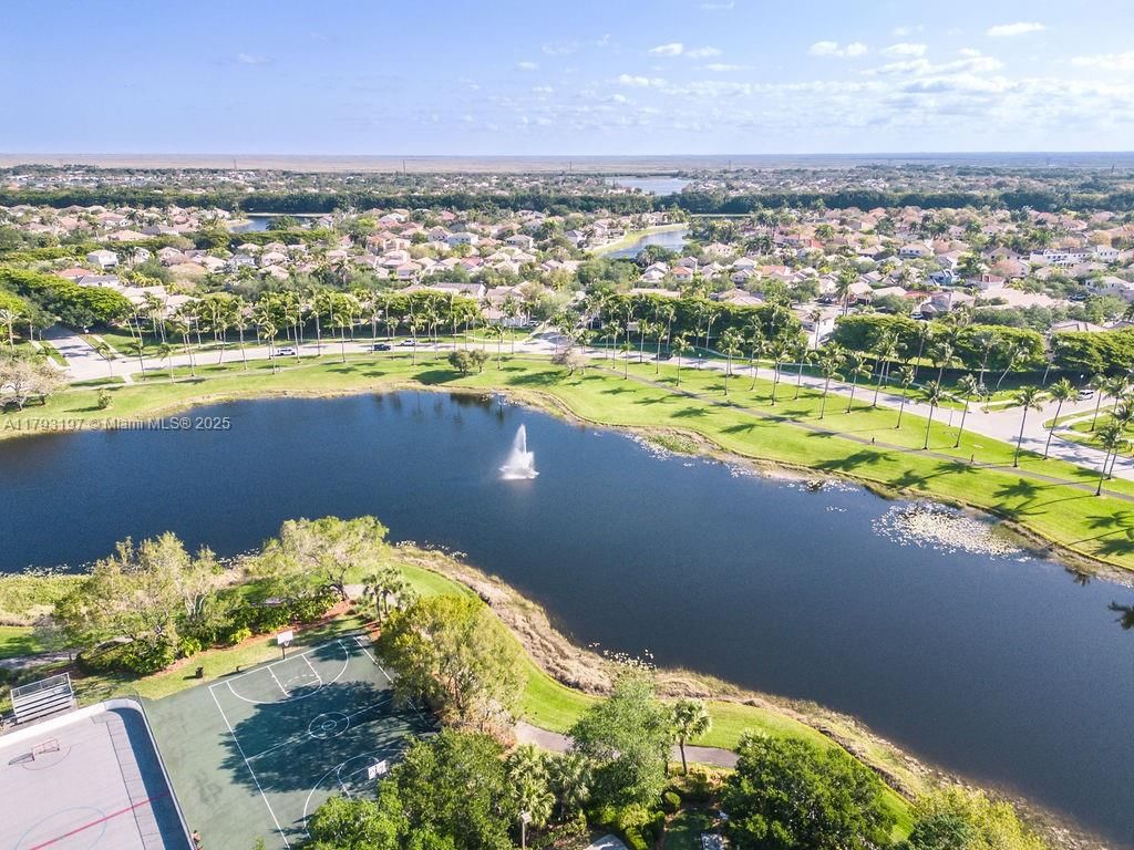 Real estate property located at 1558 Sunset Way, Broward, Sector 2- Parcels 21b 22, Weston, FL
