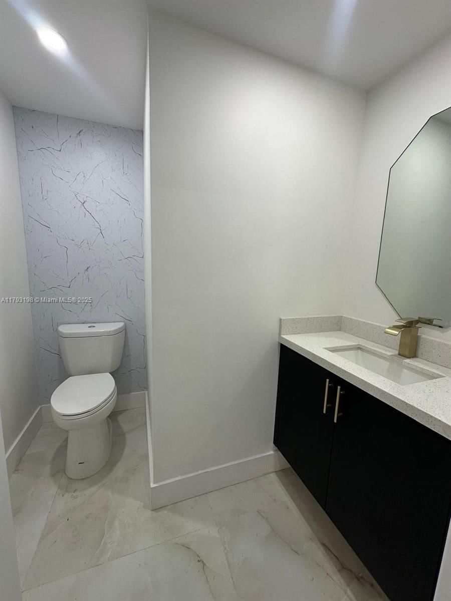 Real estate property located at 15345 119th Ln, Miami-dade, Century Garndens At Tamia, Miami, FL