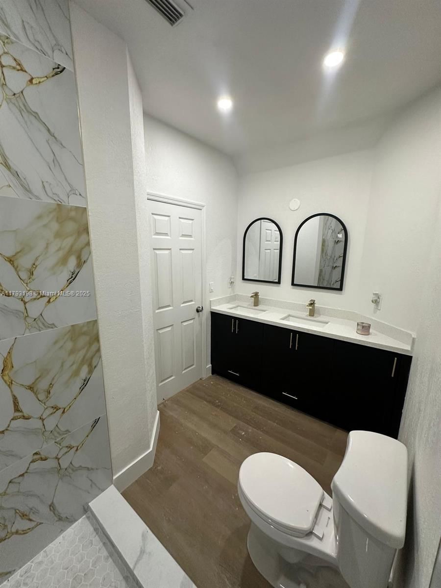 Real estate property located at 15345 119th Ln, Miami-dade, Century Garndens At Tamia, Miami, FL