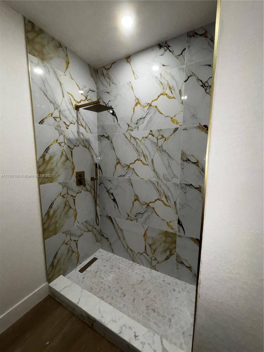 Real estate property located at 15345 119th Ln, Miami-dade, Century Garndens At Tamia, Miami, FL