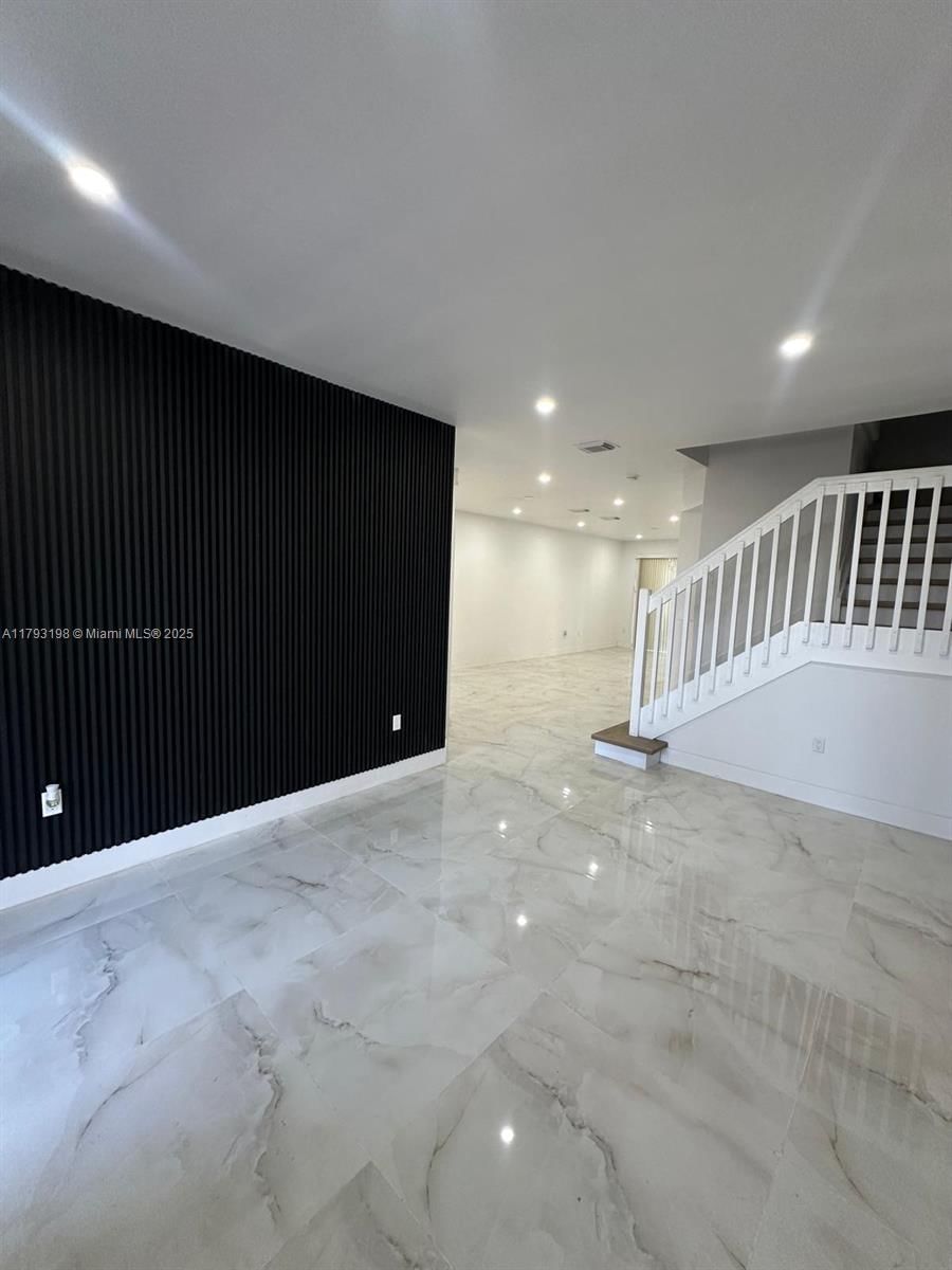 Real estate property located at 15345 119th Ln, Miami-dade, Century Garndens At Tamia, Miami, FL