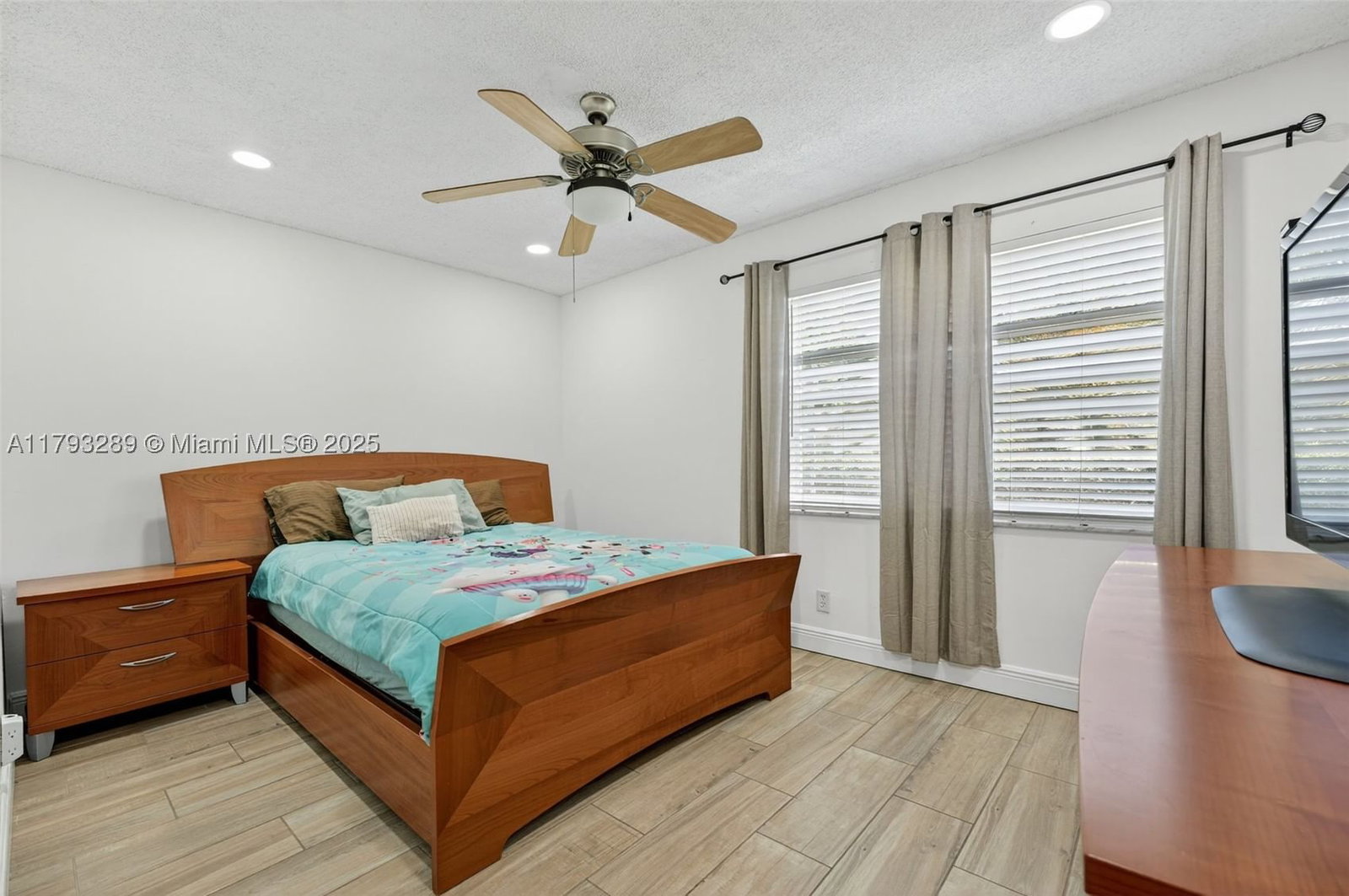 Real estate property located at 8588 27th Dr, Broward, Forest Hills, Coral Springs, FL