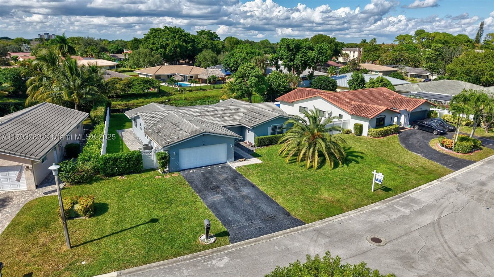 Real estate property located at 8588 27th Dr, Broward, Forest Hills, Coral Springs, FL