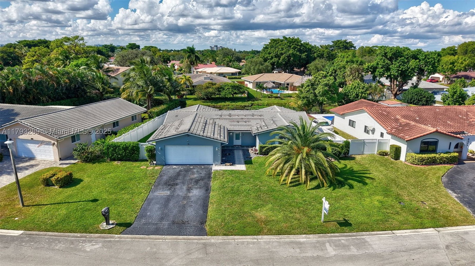 Real estate property located at 8588 27th Dr, Broward, Forest Hills, Coral Springs, FL