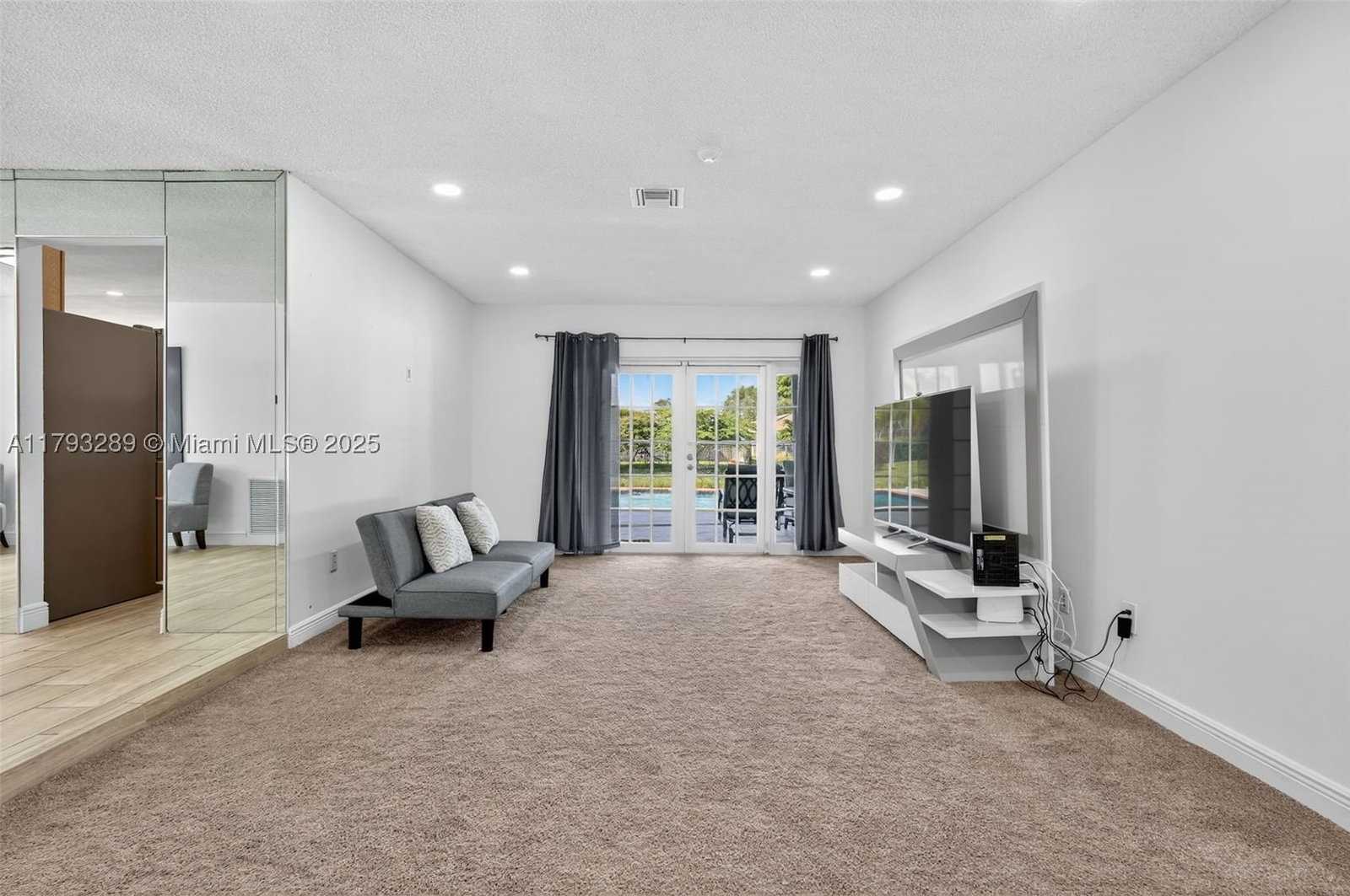 Real estate property located at 8588 27th Dr, Broward, Forest Hills, Coral Springs, FL