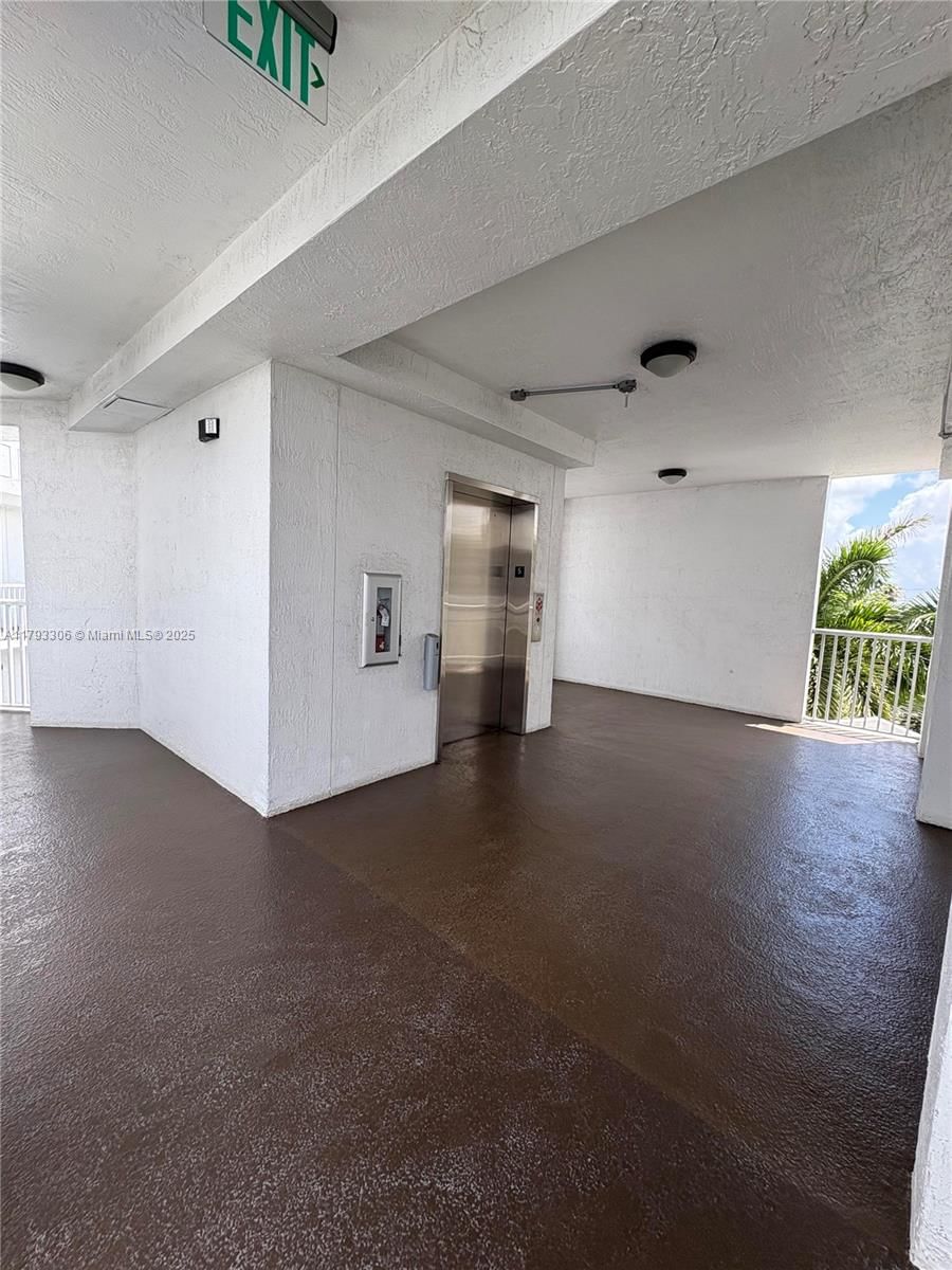 Real estate property located at 10730 66th St #512, Miami-dade, Captiva Condo A, Doral, FL