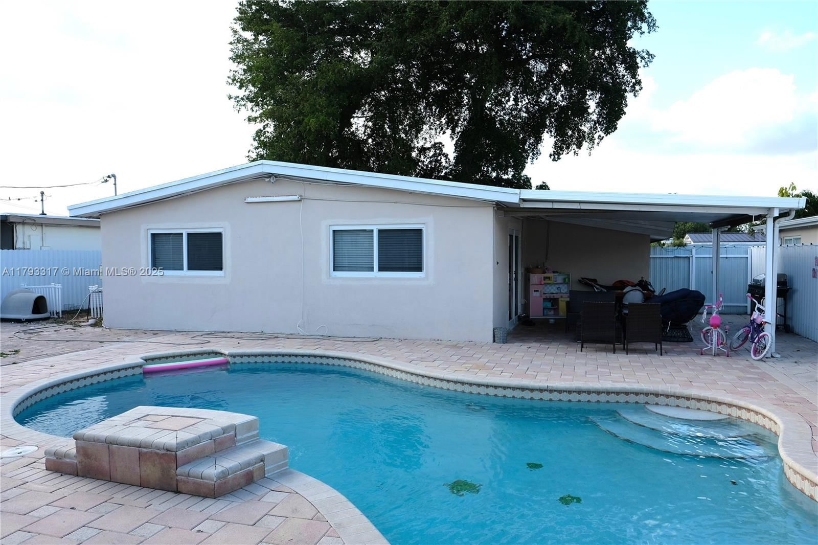 Real estate property located at 7000 10th St, Broward, Pembroke Pines No 3, Pembroke Pines, FL