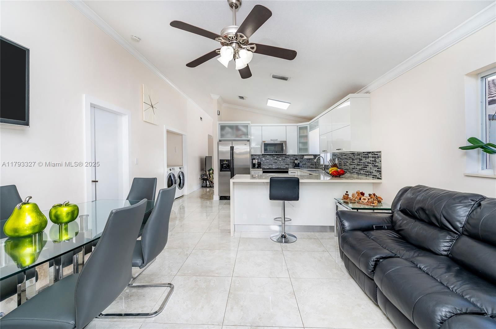 Real estate property located at 6829 26th Ave, Miami-dade, West Palm Gardens 1st Add, Hialeah, FL