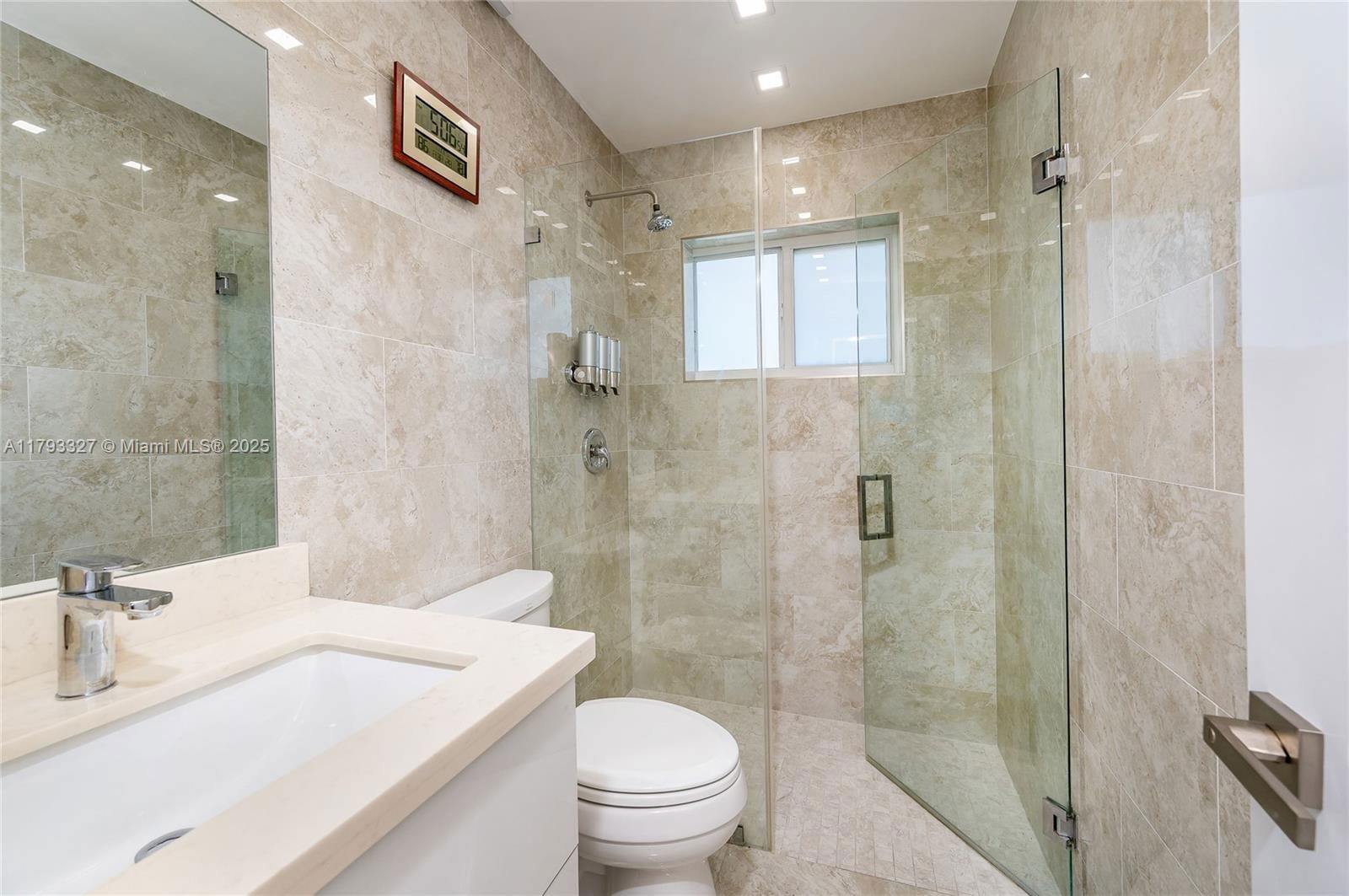 Real estate property located at 6829 26th Ave, Miami-dade, West Palm Gardens 1st Add, Hialeah, FL
