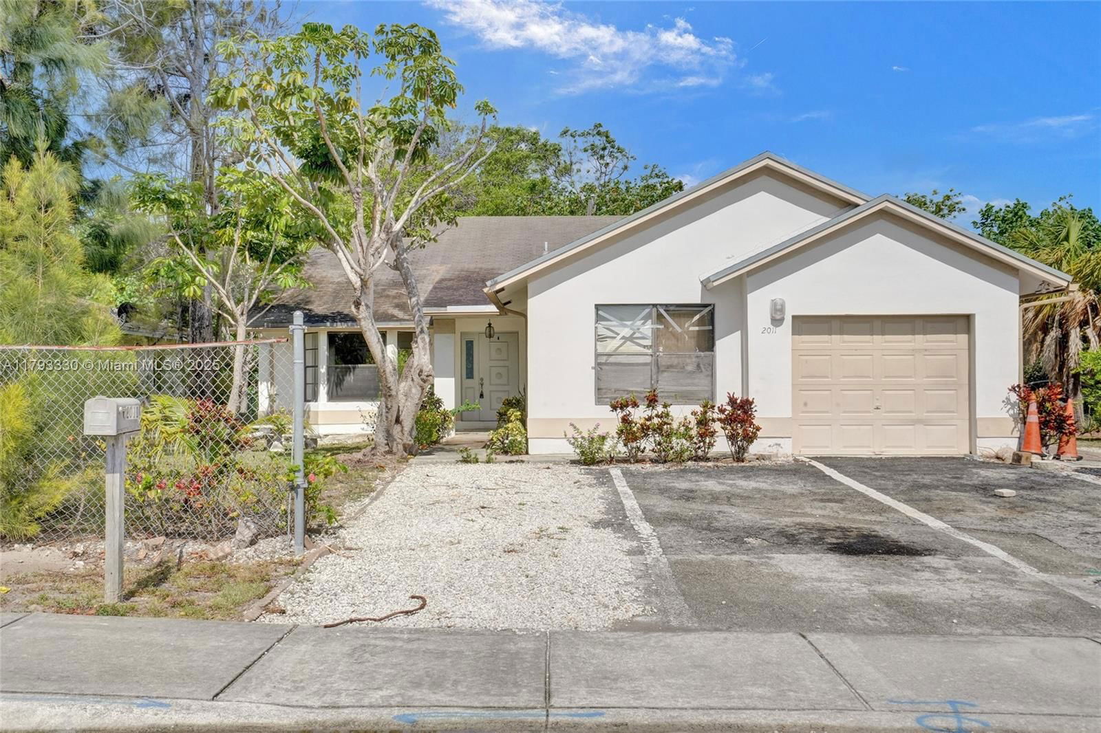 Real estate property located at 2011 44th Ter, Broward, Rock Hill Sec, Fort Lauderdale, FL