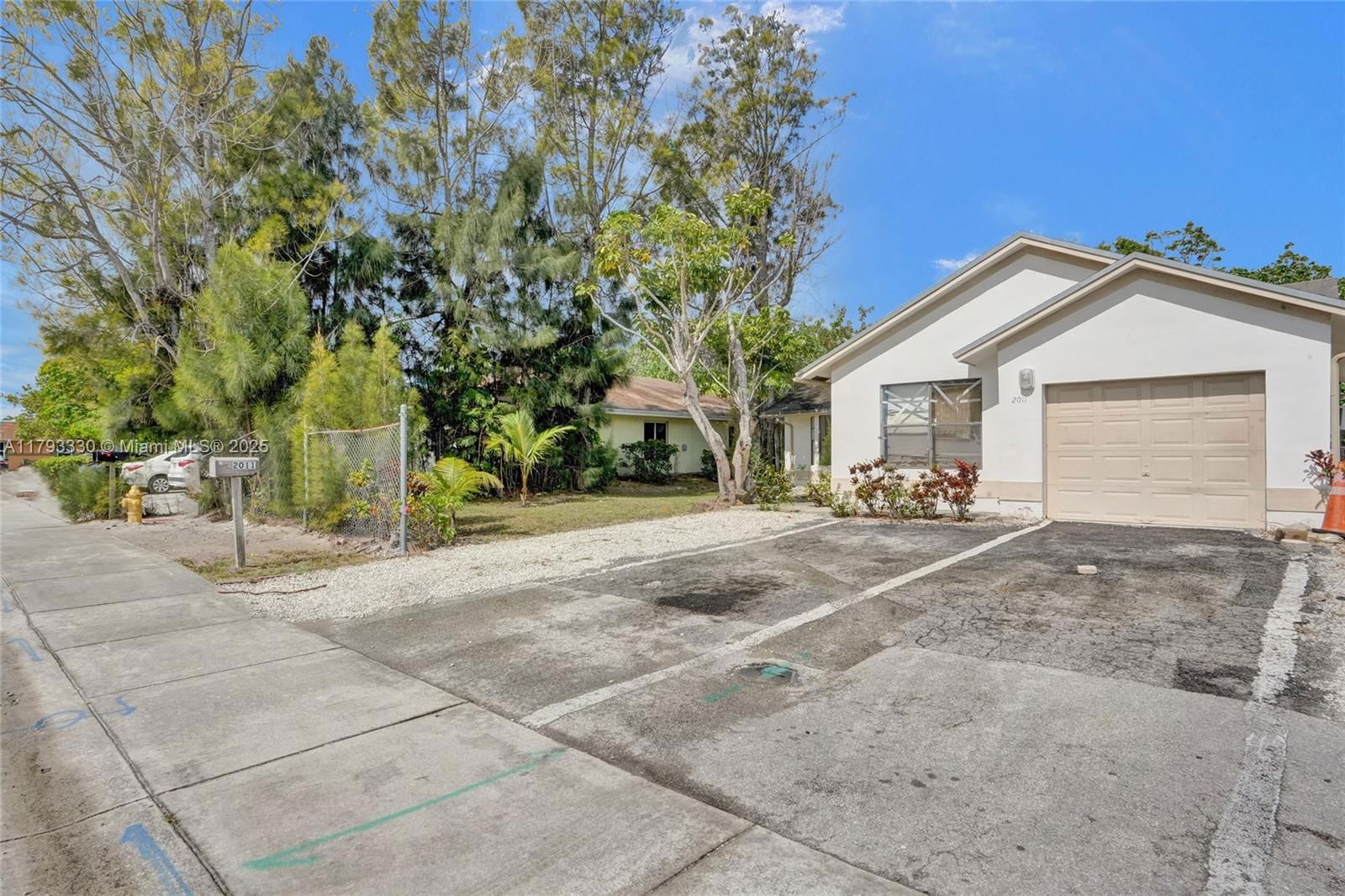 Real estate property located at 2011 44th Ter, Broward, Rock Hill Sec, Fort Lauderdale, FL