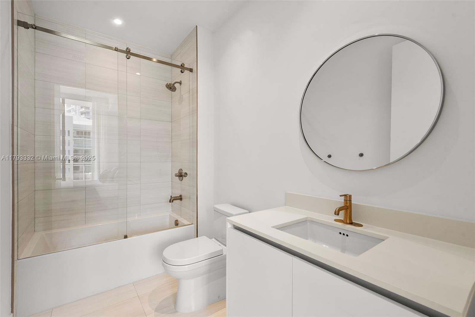 Real estate property located at 2655 Bayshore Dr. #1606, Miami-dade, Mr. C Bayshore, Coconut Grove, FL