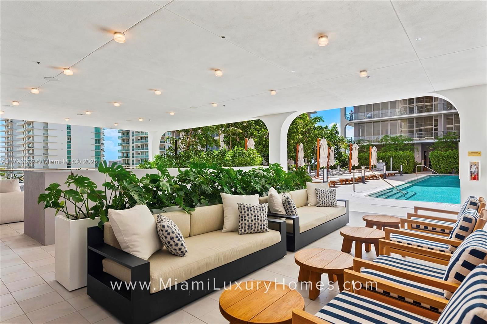 Real estate property located at 2655 Bayshore Dr. #1606, Miami-dade, Mr. C Bayshore, Coconut Grove, FL