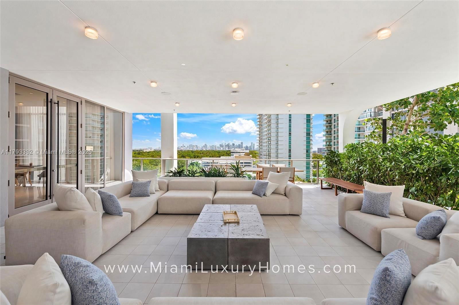 Real estate property located at 2655 Bayshore Dr. #1606, Miami-dade, Mr. C Bayshore, Coconut Grove, FL
