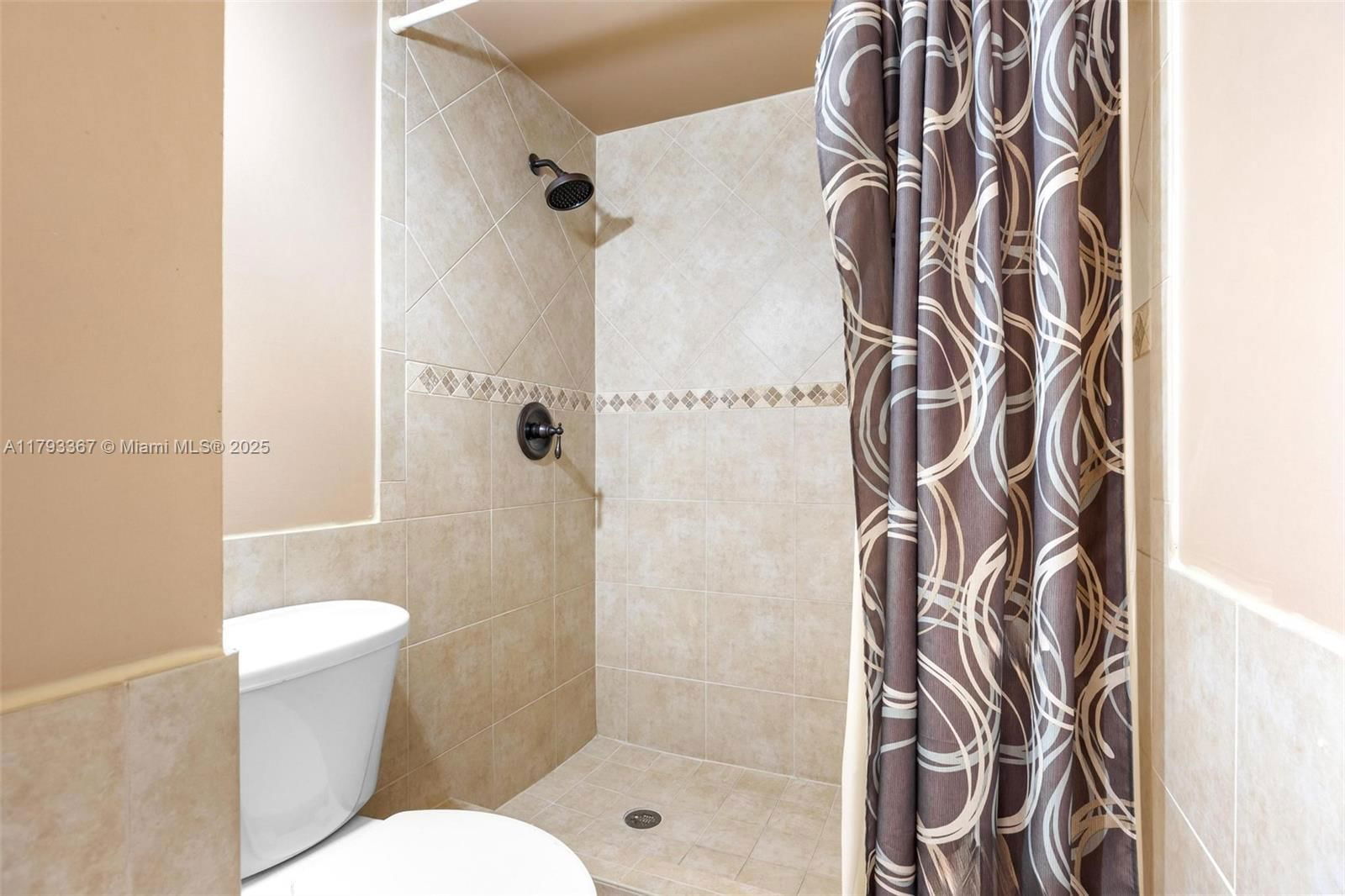 Real estate property located at 4350 Hillcrest Dr #1016, Broward, Hillcrest East No 22 Cond, Hollywood, FL