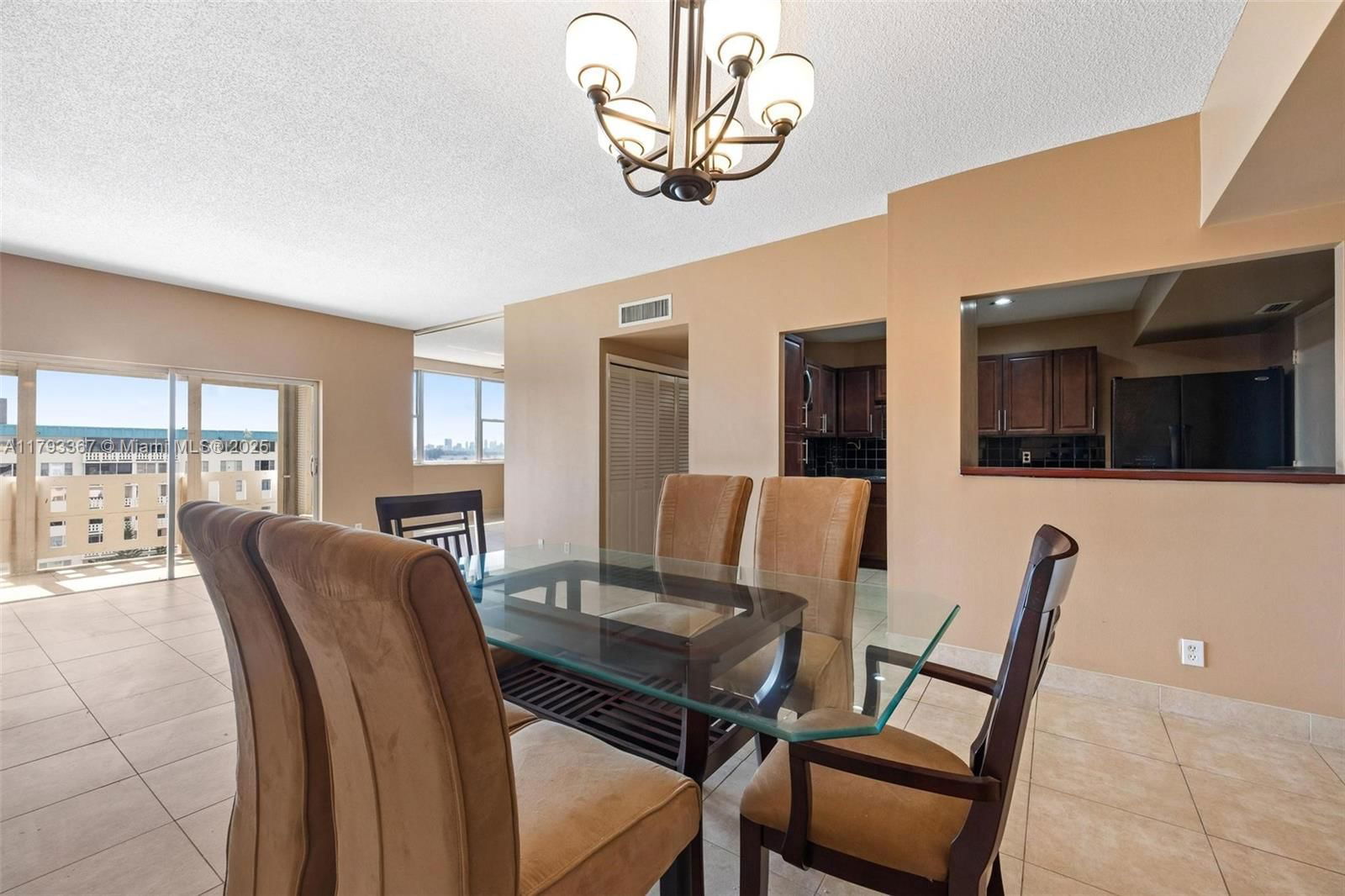 Real estate property located at 4350 Hillcrest Dr #1016, Broward, Hillcrest East No 22 Cond, Hollywood, FL