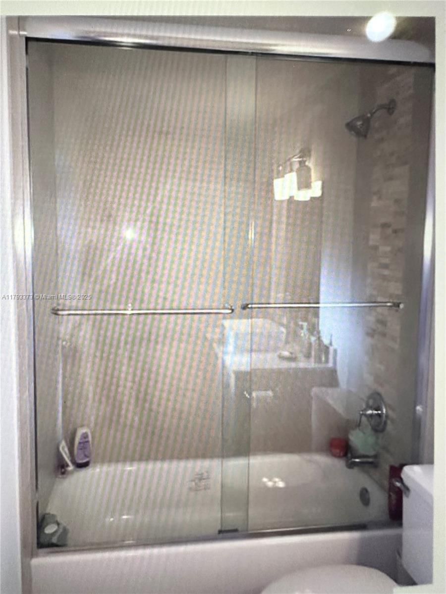 Real estate property located at 6558 113th Pl, Miami-dade, Doral Isles Riviera, Doral, FL