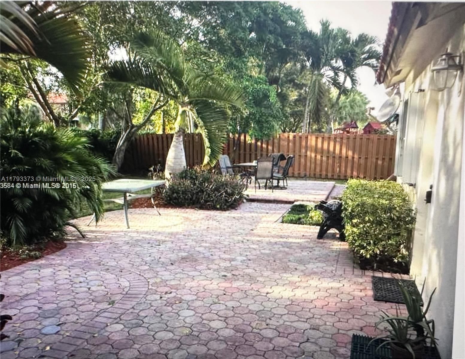 Real estate property located at 6558 113th Pl, Miami-dade, Doral Isles Riviera, Doral, FL