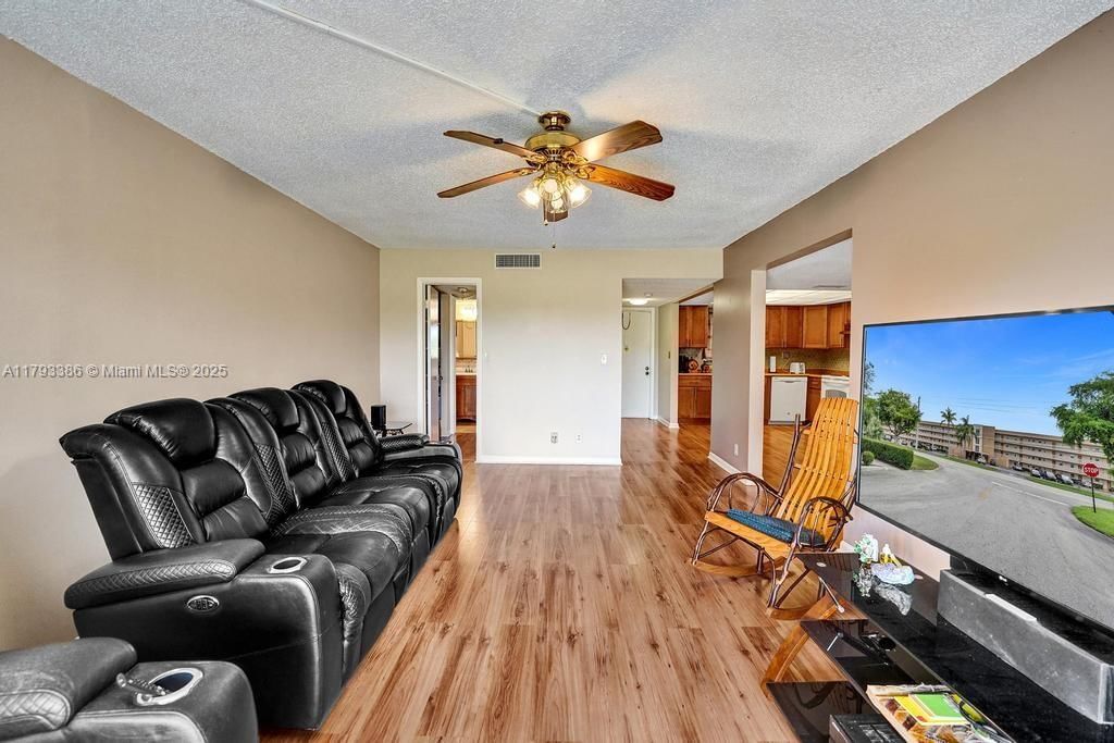 Real estate property located at 5100 90th Ave #208, Broward, Baffy Woods Condo, Cooper City, FL