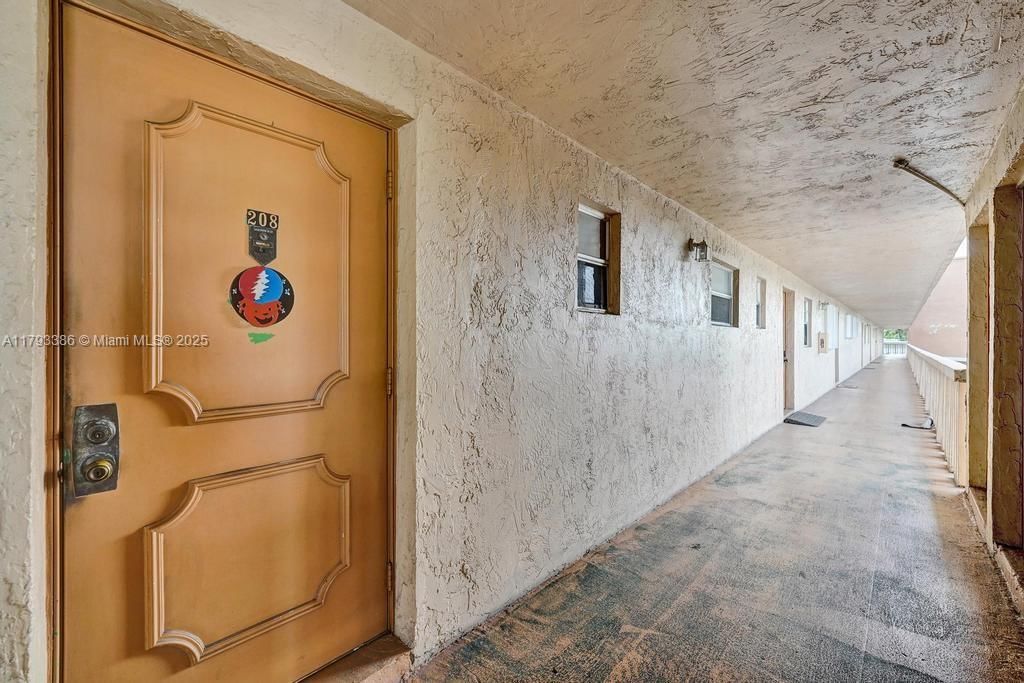 Real estate property located at 5100 90th Ave #208, Broward, Baffy Woods Condo, Cooper City, FL