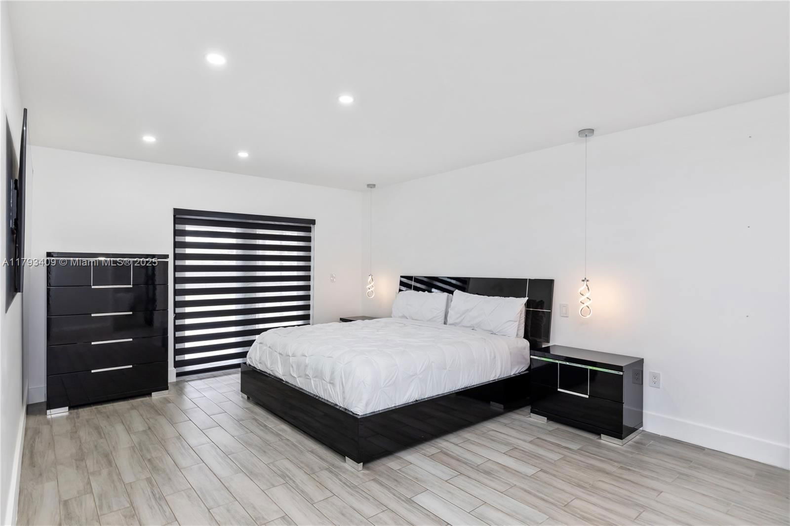 Real estate property located at 20402 130th Ct, Miami-dade, Valencia Grove, Miami, FL