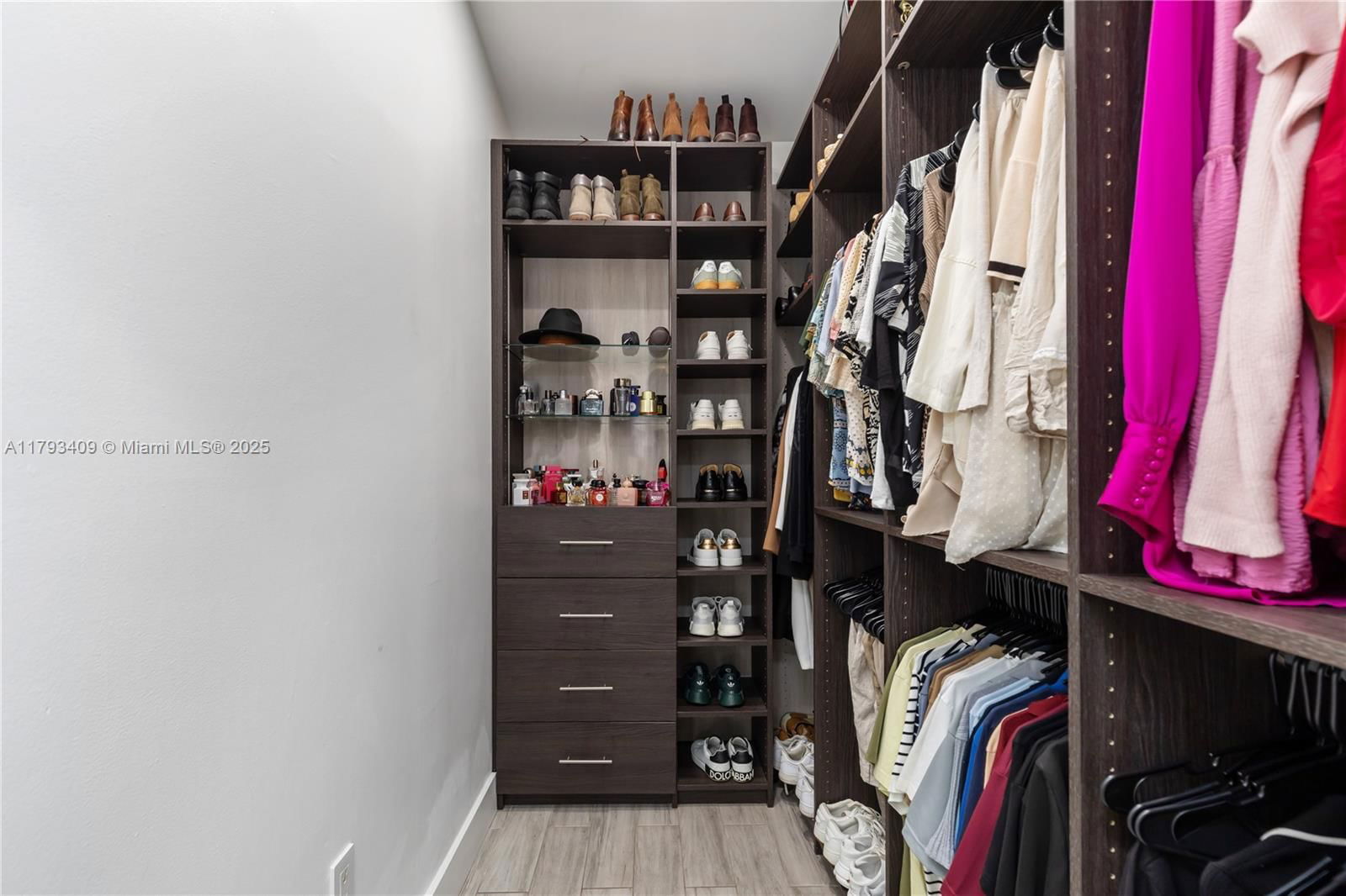 Real estate property located at 20402 130th Ct, Miami-dade, Valencia Grove, Miami, FL