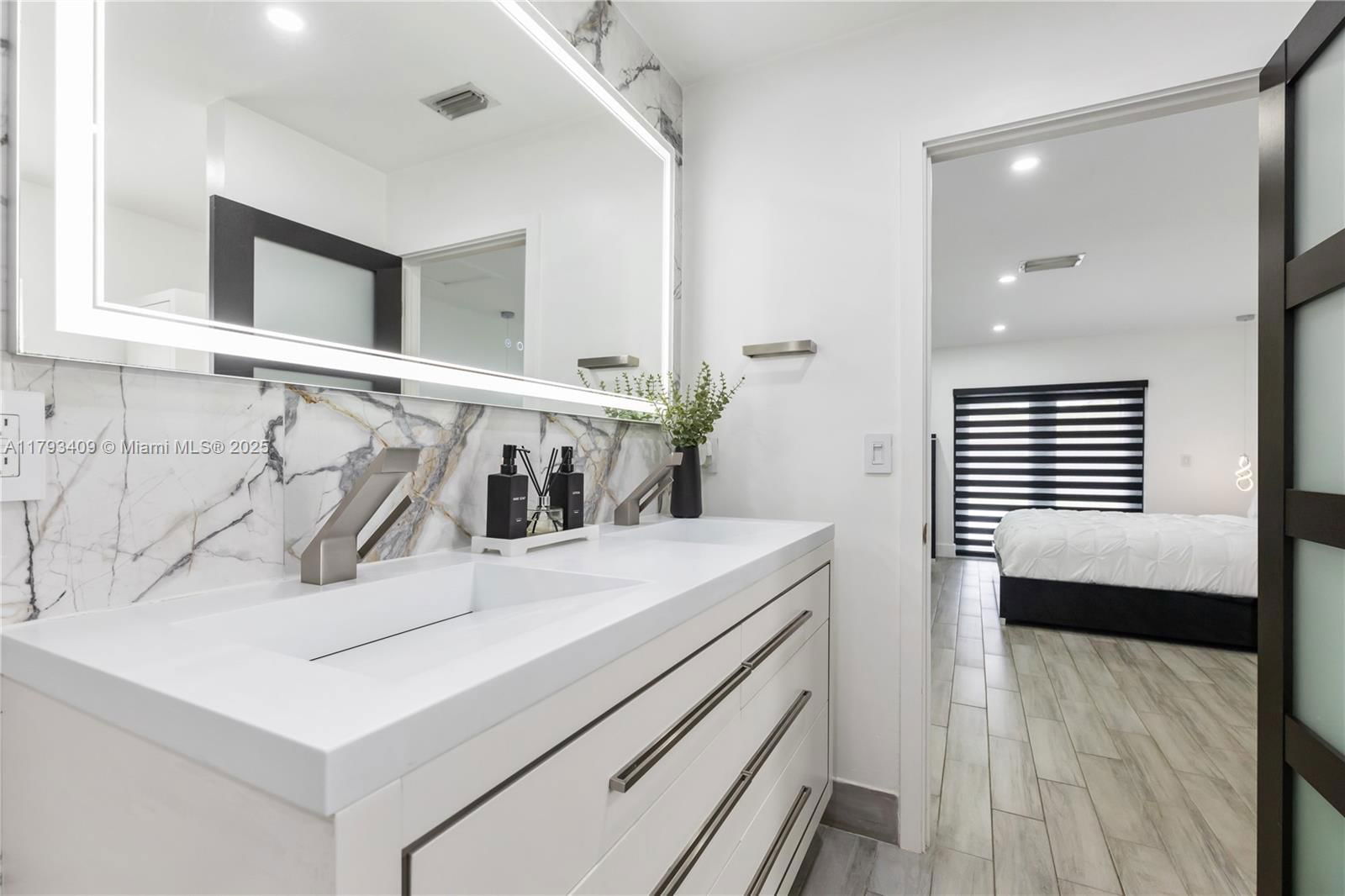 Real estate property located at 20402 130th Ct, Miami-dade, Valencia Grove, Miami, FL