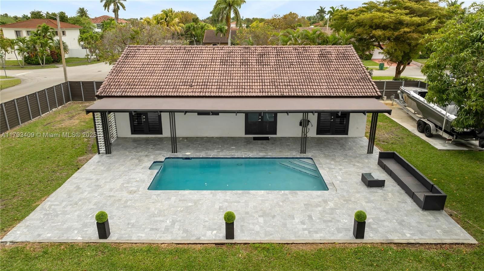 Real estate property located at 20402 130th Ct, Miami-dade, Valencia Grove, Miami, FL