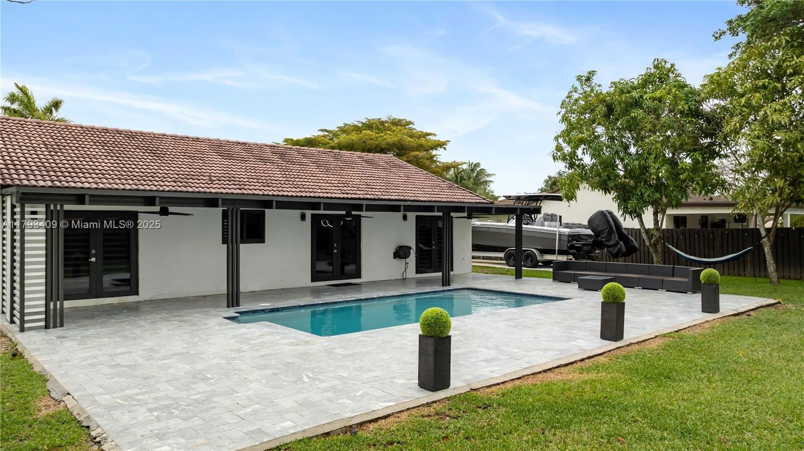 Real estate property located at 20402 130th Ct, Miami-dade, Valencia Grove, Miami, FL