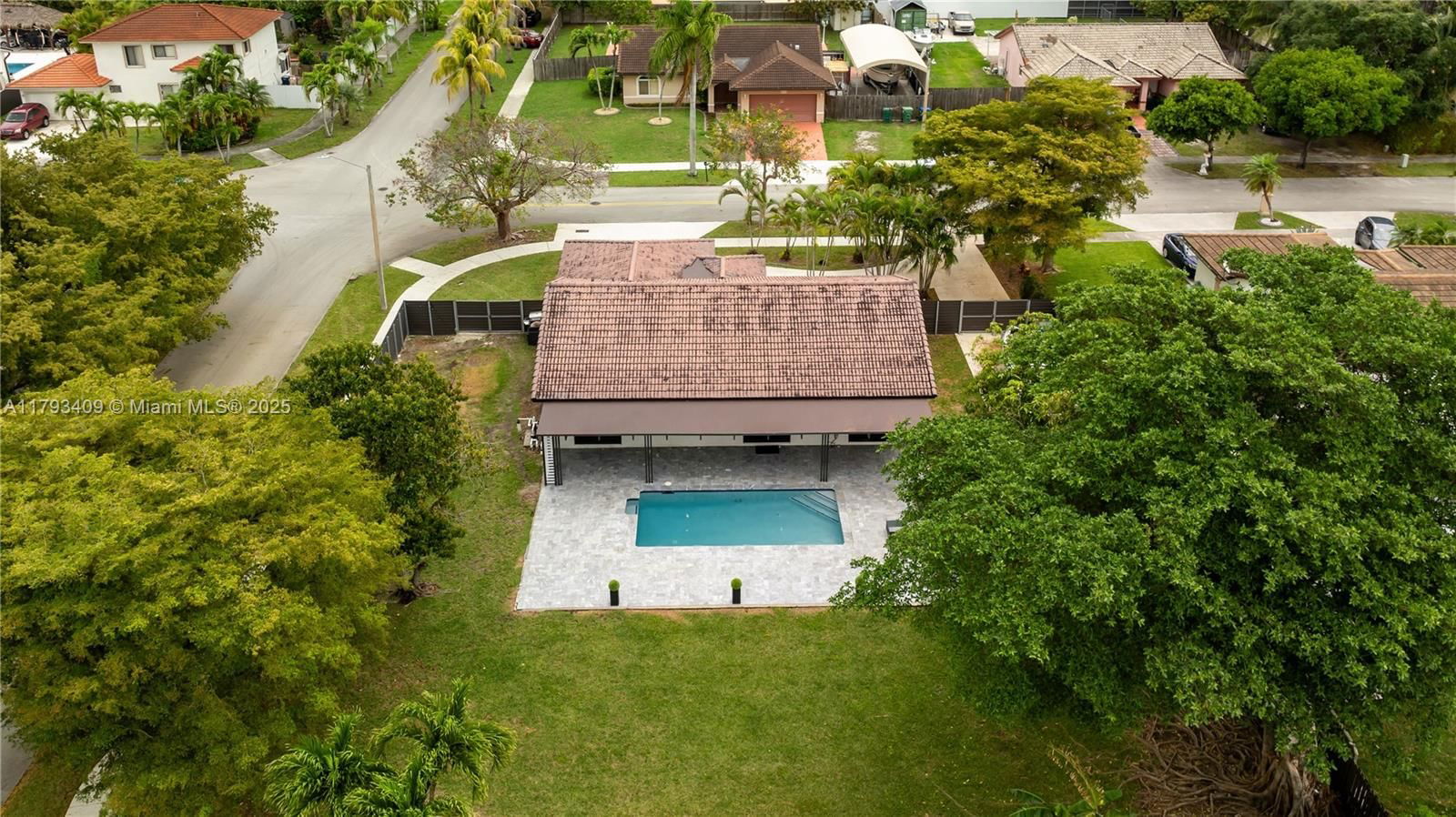 Real estate property located at 20402 130th Ct, Miami-dade, Valencia Grove, Miami, FL