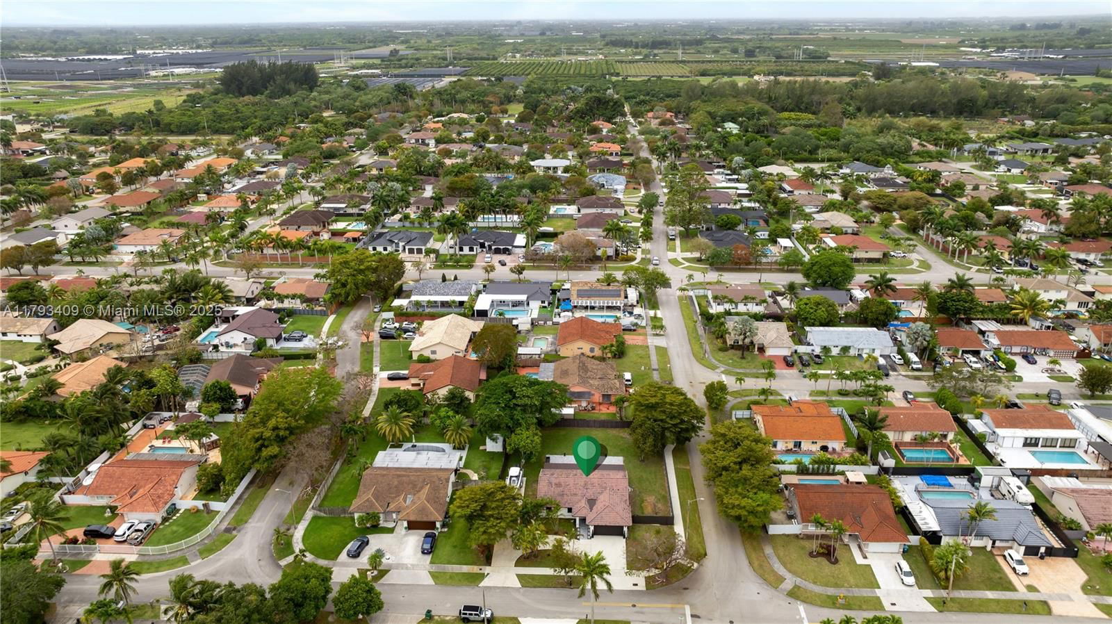 Real estate property located at 20402 130th Ct, Miami-dade, Valencia Grove, Miami, FL