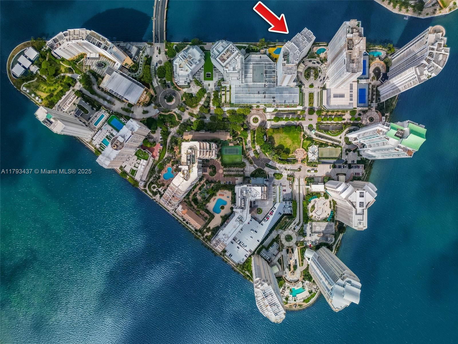 Real estate property located at 701 Brickell Key Blvd #1812, Miami-dade, Courvoisier Courts Condo, Miami, FL