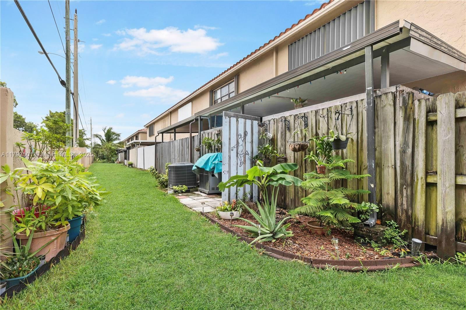 Real estate property located at 6291 24th Ct #102-6, Miami-dade, Lago Grande Condo Six-a, Hialeah, FL