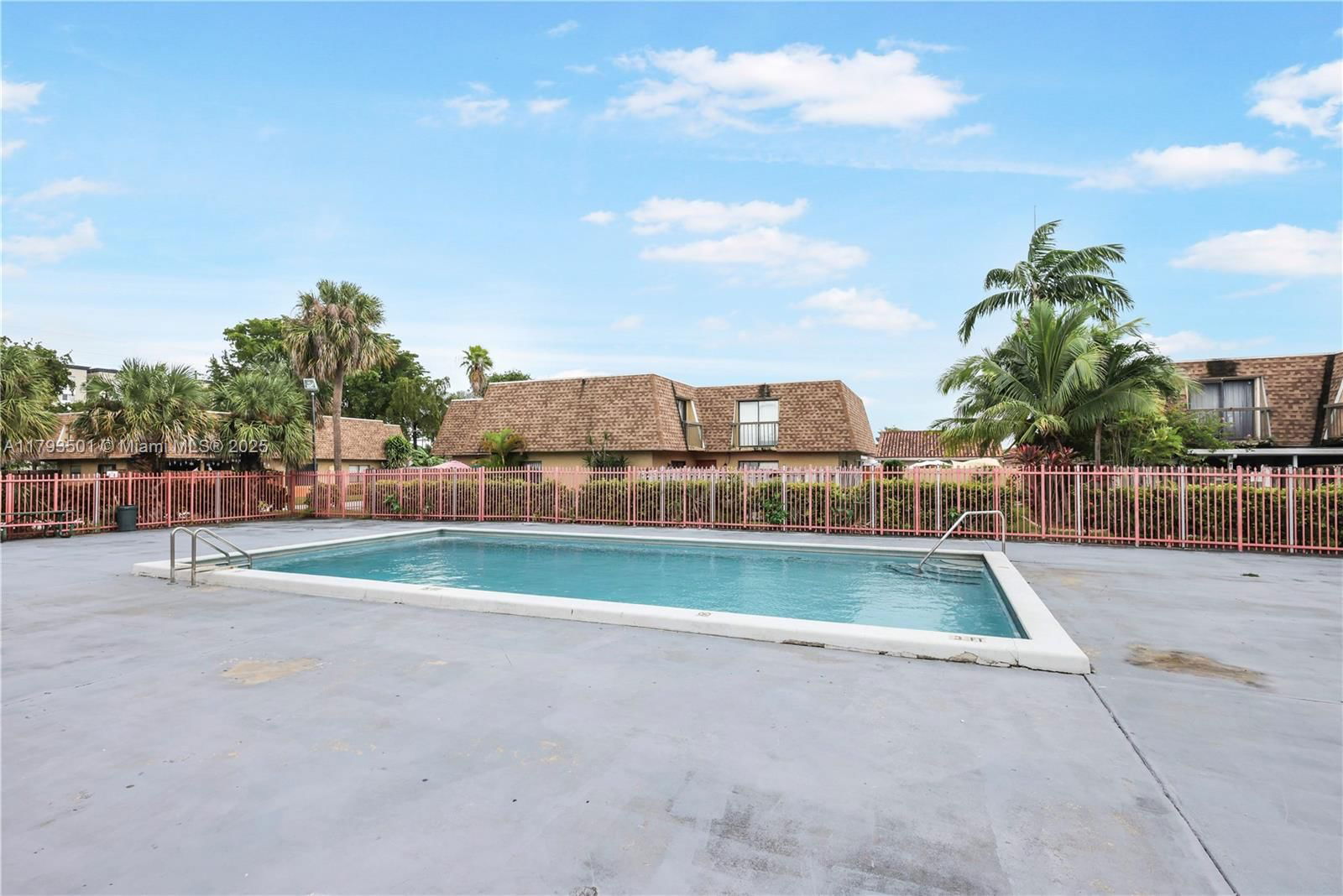 Real estate property located at 6291 24th Ct #102-6, Miami-dade, Lago Grande Condo Six-a, Hialeah, FL