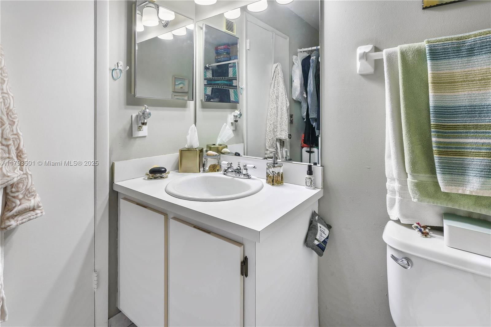 Real estate property located at 6291 24th Ct #102-6, Miami-dade, Lago Grande Condo Six-a, Hialeah, FL