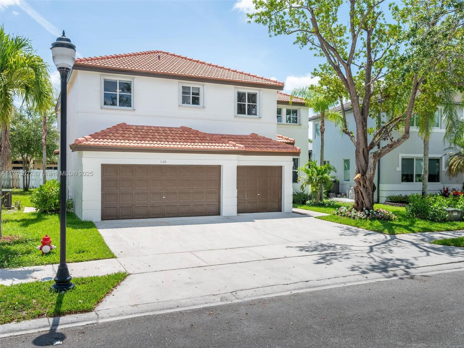 Real estate property located at 1128 Hidden Valley Way, Broward, Fairfield Meadows, Weston, FL