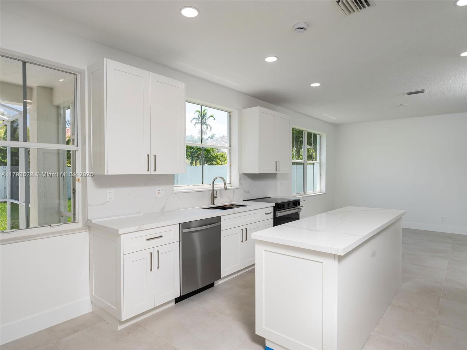 Real estate property located at 1128 Hidden Valley Way, Broward, Fairfield Meadows, Weston, FL