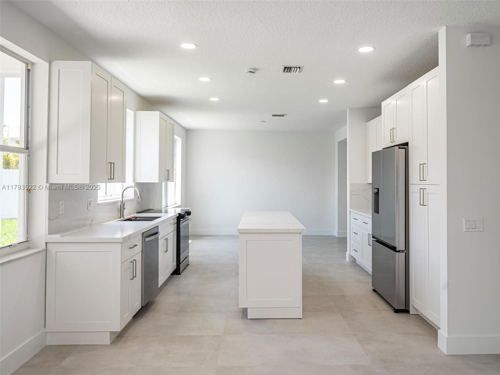 Real estate property located at 1128 Hidden Valley Way, Broward, Fairfield Meadows, Weston, FL