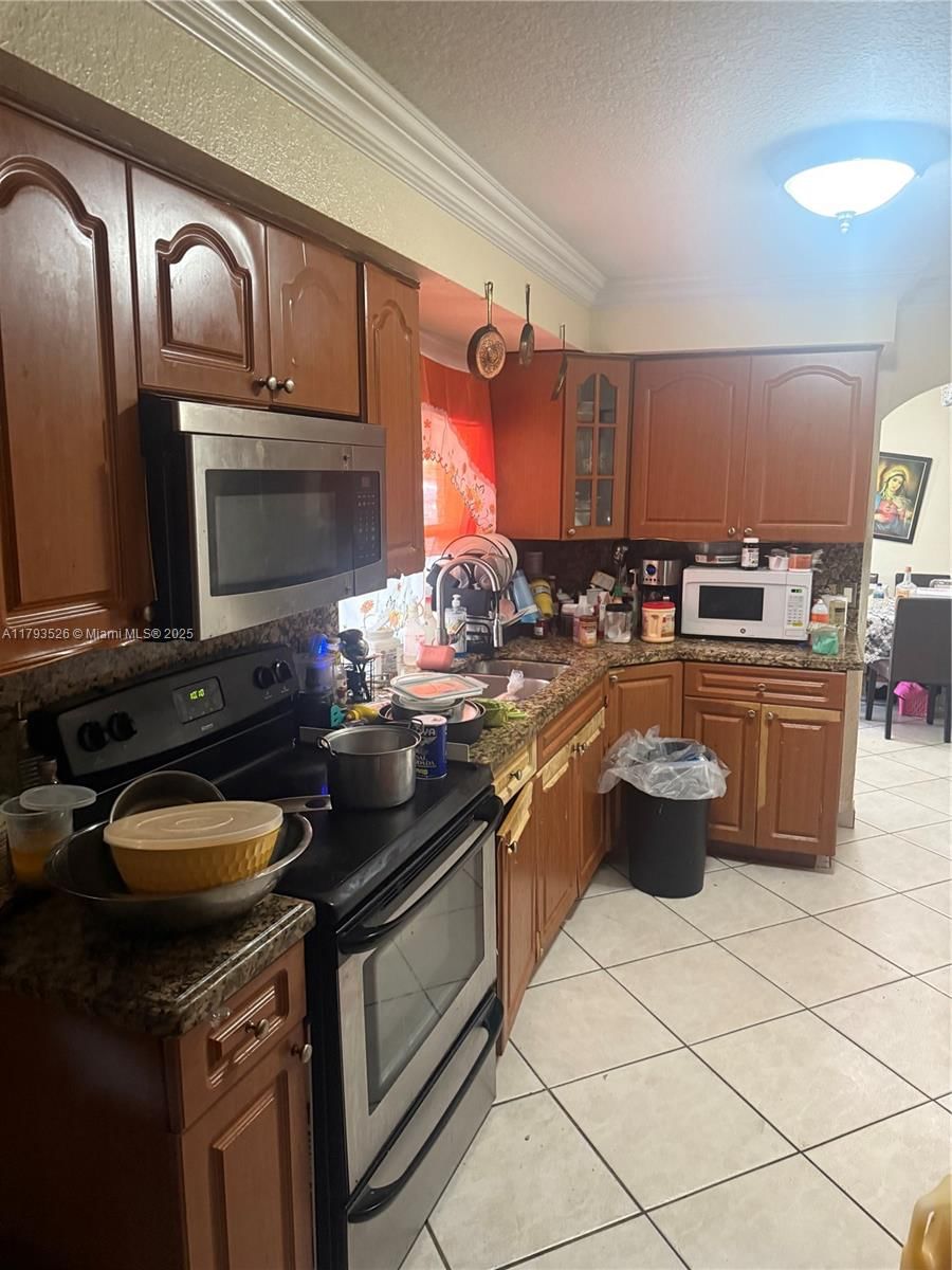 Real estate property located at 8940 Johnson St, Broward, Westview Sec 2 Part 1 Ame, Pembroke Pines, FL