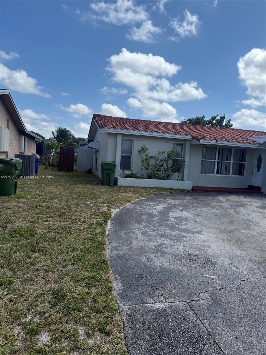 Real estate property located at 8940 Johnson St, Broward, Westview Sec 2 Part 1 Ame, Pembroke Pines, FL