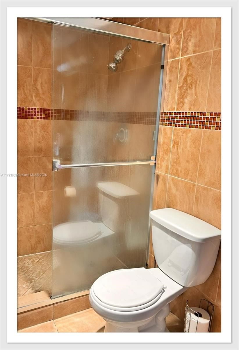 Real estate property located at 5825 Collins Ave PH1B, Miami-dade, Corinthian Condo, Miami Beach, FL