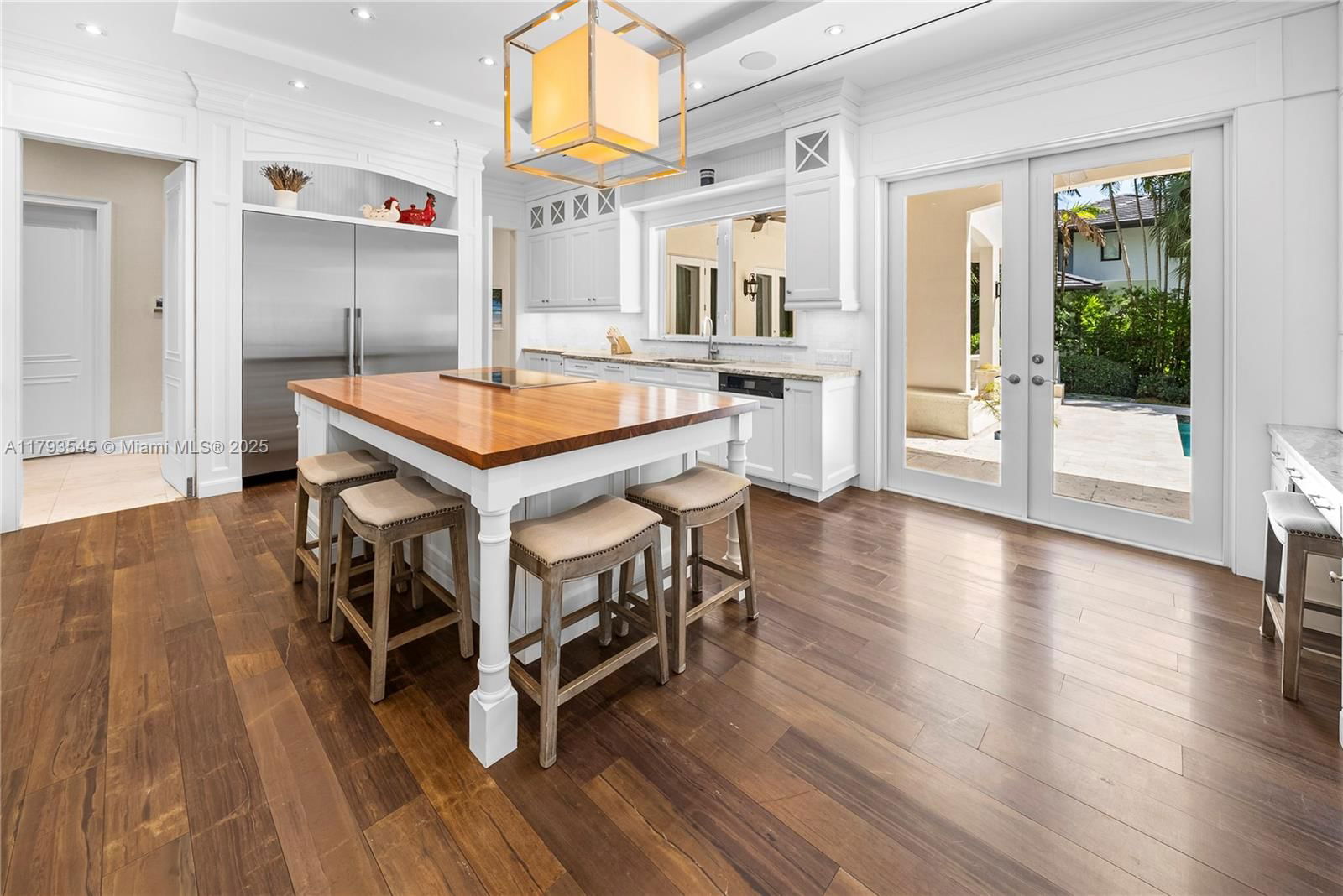 Real estate property located at 7120 Mira Flores Ave, Miami-dade, Cocoplum Sec 2 Plat B, Coral Gables, FL