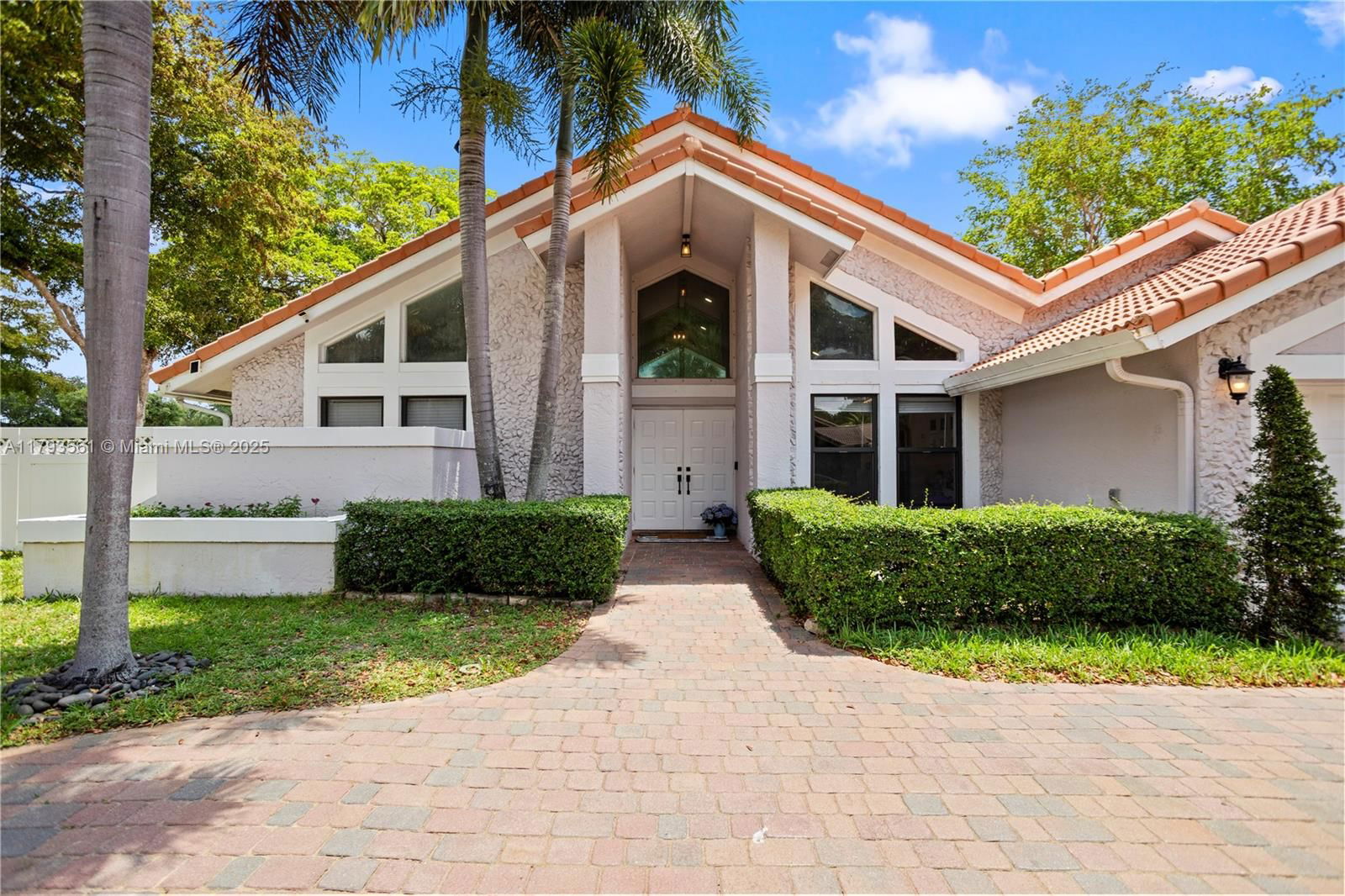 Real estate property located at 8400 47th Dr, Broward, Pine Ridge Amended, Coral Springs, FL