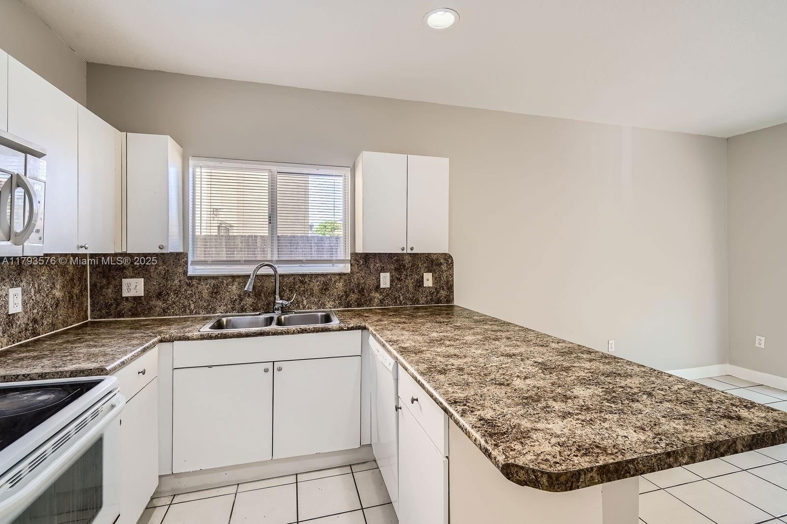 Real estate property located at 1107 41st Ave, Miami-dade, Marianas Homes, Homestead, FL