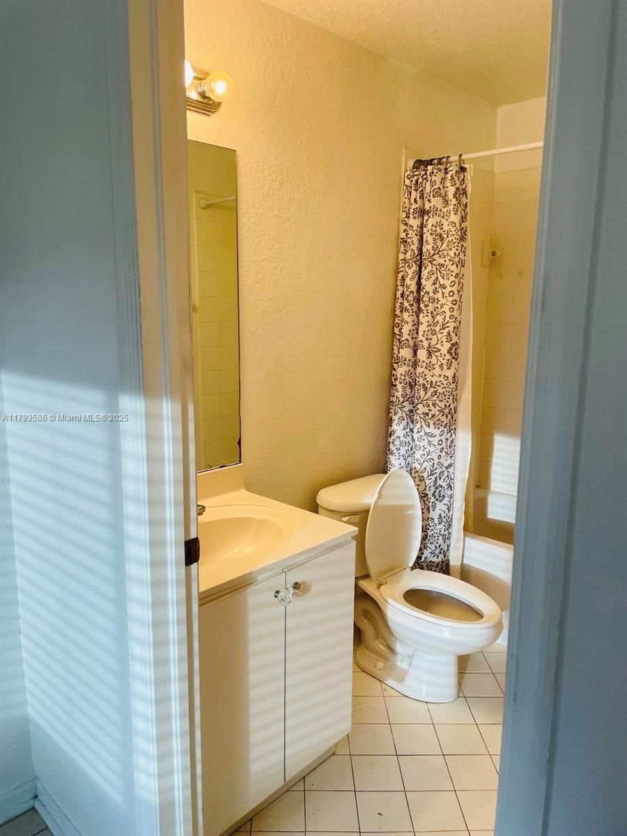 Real estate property located at 940 34th Ave #202, Miami-dade, Monterey At Malibu Bay Co, Homestead, FL