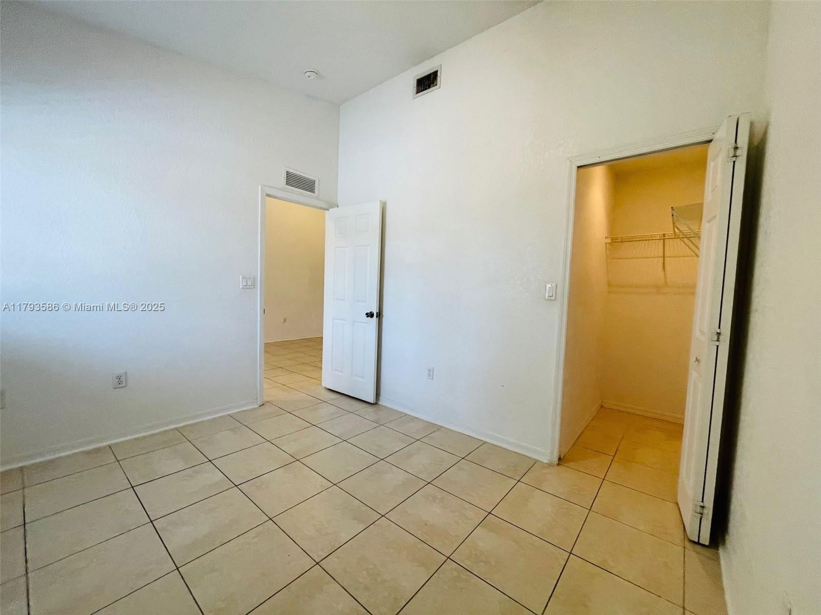 Real estate property located at 940 34th Ave #202, Miami-dade, Monterey At Malibu Bay Co, Homestead, FL