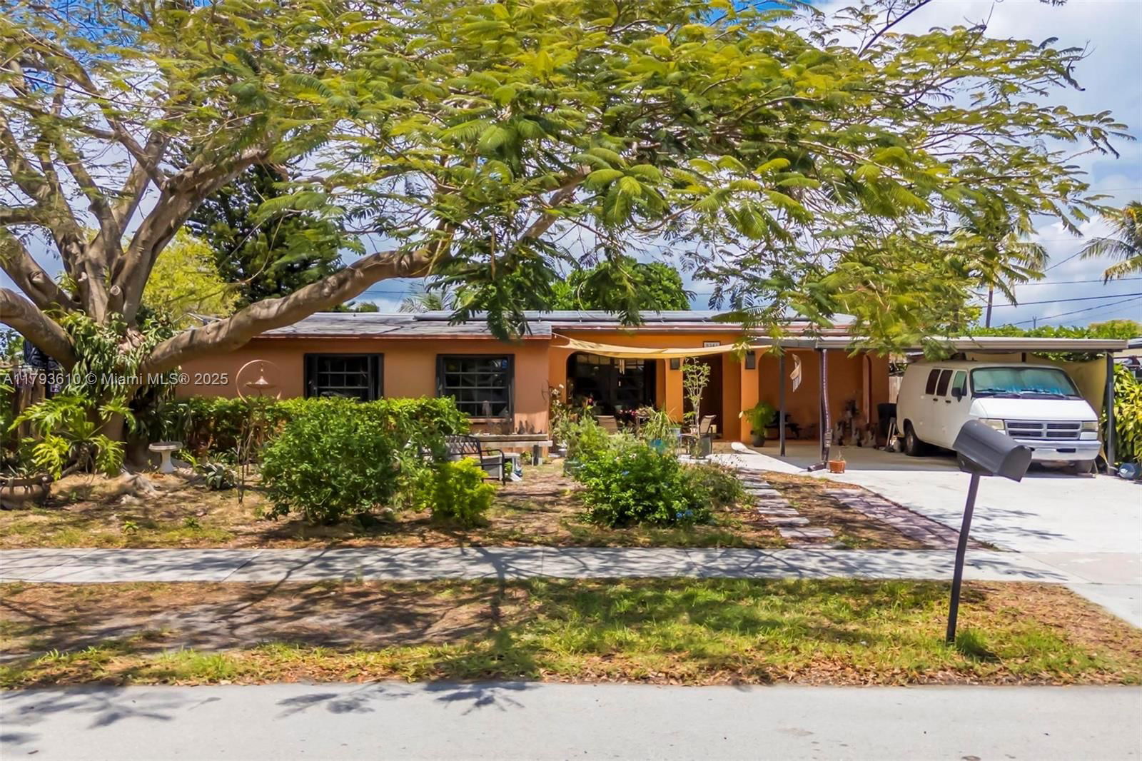 Real estate property located at 9341 Marine Dr, Miami-dade, Cutler Ridge Sec 4, Cutler Bay, FL